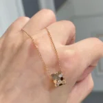 [CMT]BEE LOVE DIAMOND NECKLACE