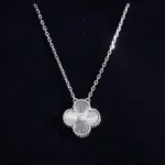 [VCA]CLOVER  15MM DIAMOND LASER NECKLACE SILVER - Image 3