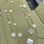 [VCA]CLOVER 16 MOTIF WHITE MOP GOLD NECKLACE - Image 6