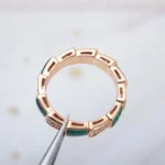 [BV]SERPENTI RING GOLD MALACHITE DIAMOND PAVED 4MM - Image 9