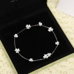 [VCA]FRIVOLE SILVER 9 FLOWERS NECKLACE - Image 3
