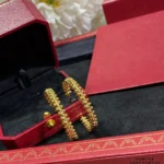 [CA]CLASH LARGE HOOP EARRINGS - Image 3