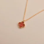 [VCA]CLOVER MINI 9.5MM WHITE CARNELIANS NECKLACE - Image 4