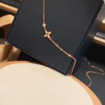 [LV]BLOSSOM PENDANT PINK GOLD AND DIAMOND - Image 7