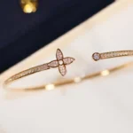 [LV]IDYLLE GOLD OPEN BRACELET DIAMOND PAVED - Image 5