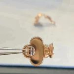 [VCA]CLOVER MEDIUM 1 MOTIFS GRAY MOP  DIAMOND EARRINGS - Image 6