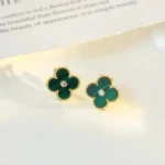 [VCA]CLOVER MEDIUM 1 MOTIFS MALACHITE DIAMOND EARRINGS - Image 3