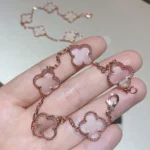 [VCA]CLOVER 5 MOTIF ROCK CRYSTAL BRACELET - Image 2