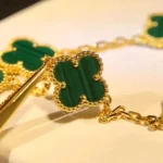[VCA]CLOVER 5 MOTIFS MALACHITE BRACELET - Image 4