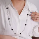 [VCA]CLOVER 20 MOTIFS ONYX DIAMOND SILVER - Image 6