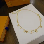 [LV] GOLD FLEUR DE LIS NECKLACE