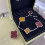 [VCA]CLOVER 5 MOTIFS SIVLER CARNELIAN TIGER EYE BRACELET - Image 2