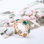 [BV]SERPENTI RING GOLD MALACHITE DIAMOND PAVED 4MM - Image 8