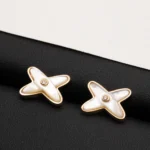 [CMT]JEUX DE WHITE MOP PINK GOLD DIAMOND EARRINGS - Image 5