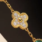 [VCA]CLOVER EARRINGS GOLD MALACHITE DIAMOND 3 MOTIF - Image 7