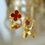 [VCA]CLOVER MEDIUM 1 MOTIFS CARNELIAN  EARRINGS - Image 7