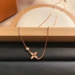 [LV]BLOSSOM PENDANT PINK GOLD AND DIAMOND - Image 8
