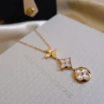 [LV]COLOR BLOSSOM LARIAT NECKLACE GOLD WHITE MOTHER PEARL AND DIAMOND - Image 6