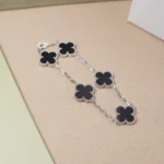 [VCA]CLOVER 5 MOTIF ONYXS  BRACELET SILVER - Image 3