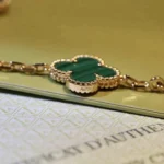 [VCA]CLOVER 5 MOTIFS MALACHITE BRACELET - Image 3