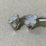 [VCA]CLOVER CHALCEDONY SILVER STUD EARRINGS - Image 3