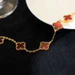 [VCA]CLOVER 5 MOTIFS RED AGATE  BRACELET - Image 4
