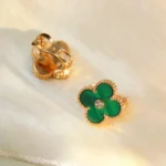 [VCA]CLOVER MEDIUM 1 MOTIFS MALACHITE DIAMOND EARRINGS - Image 8