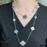 [VCA]CLOVER 16 MOTIF CHALCEDONY MOP SILVER NECKLACE - Image 2